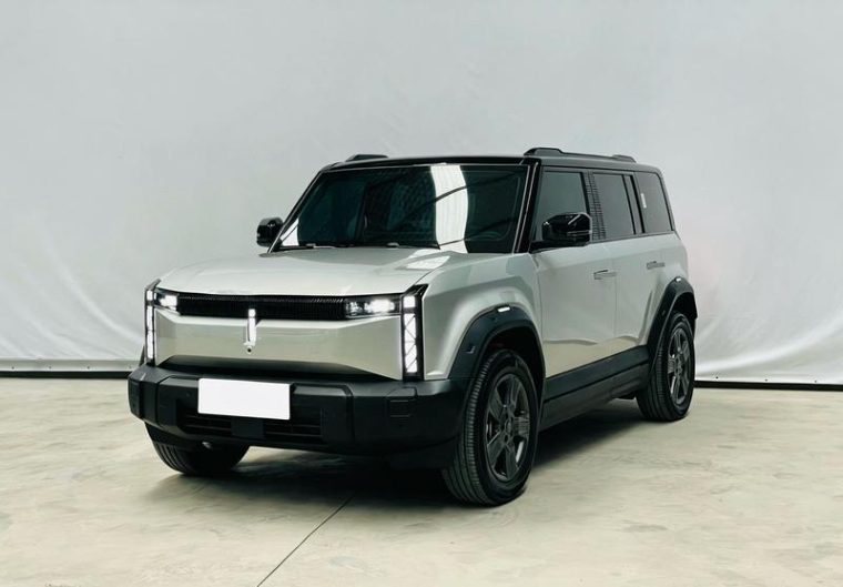 iCAR 03 2WD Long Range Trend Edition