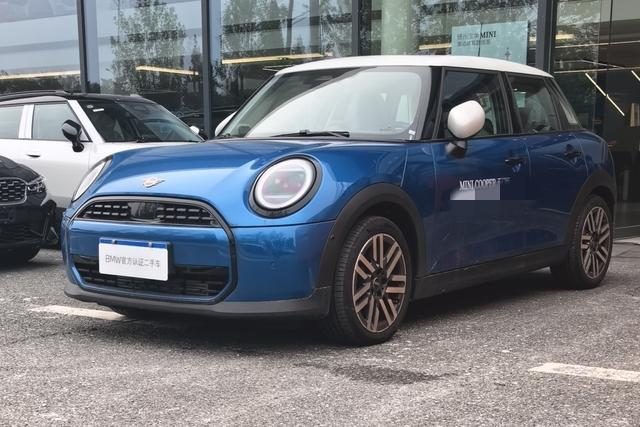 MINI 1.5T COOPER 5-door Classic Line