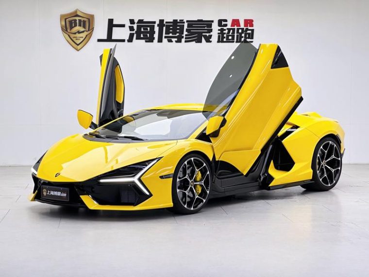 Lamborghini Revuelto Стандарт