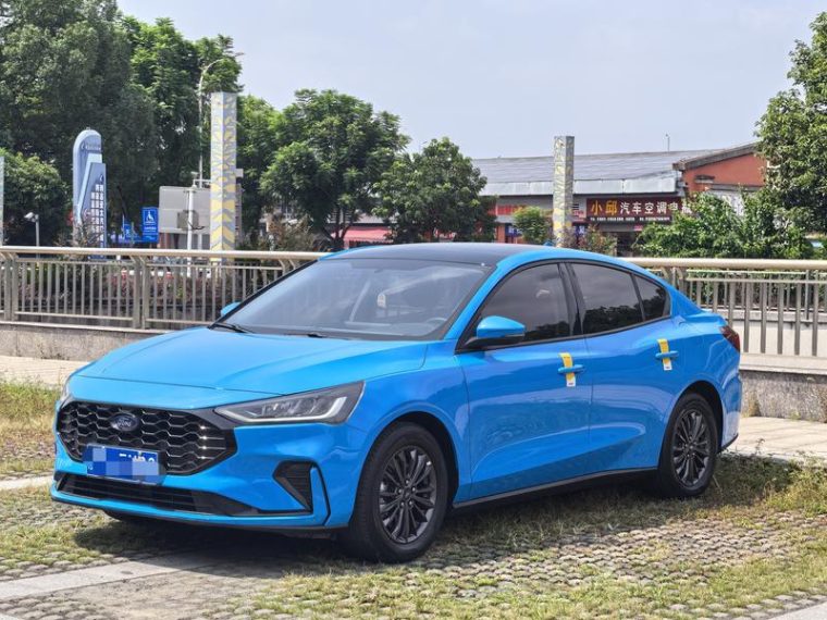 Ford Focus EcoBoost 180 ST Line