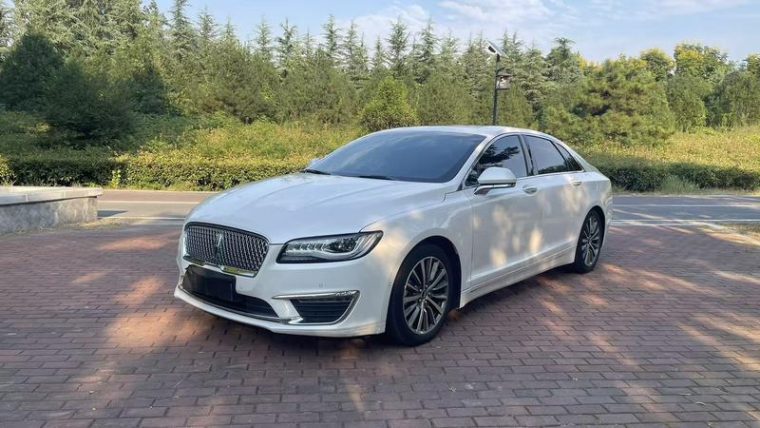 Lincoln MKZ 2.0T VI
