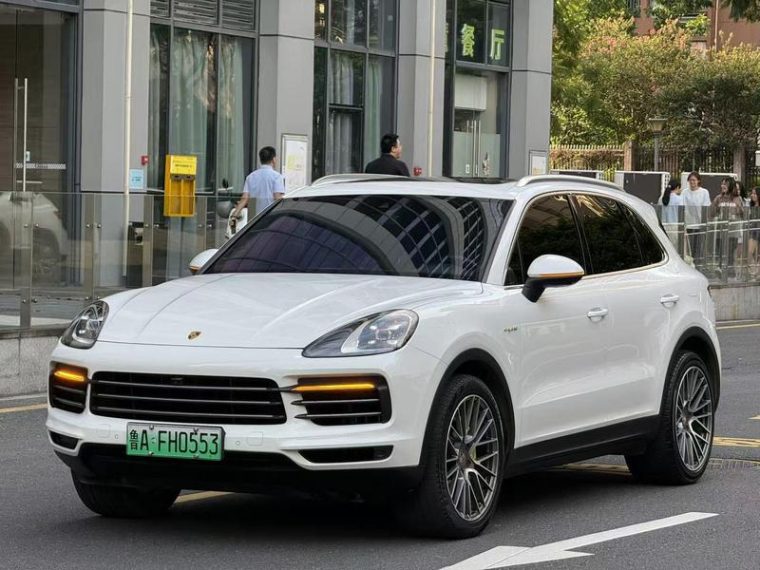 Porsche Cayenne E-Hybrid 2.0T