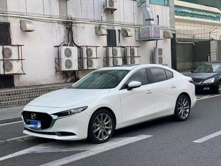 Mazda 3 2.0L AT Zhiyao