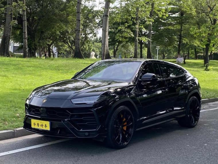 Lamborghini Urus 4.0T V8