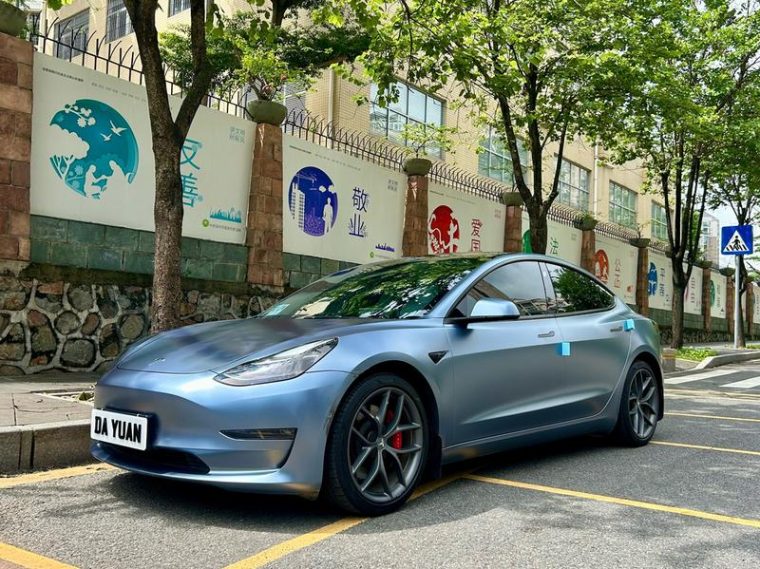 Tesla Model 3 Performance High Performance AWD