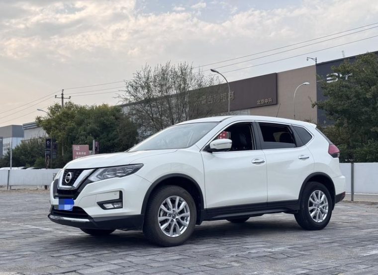 Nissan X-Trail 2.0L 2WD Smart Connected Premium