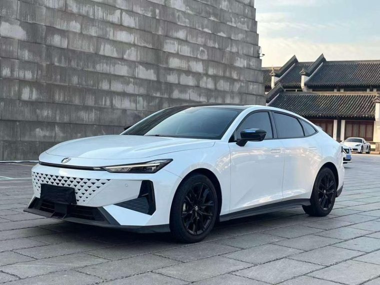 Changan UNI-V 1.5T Premium
