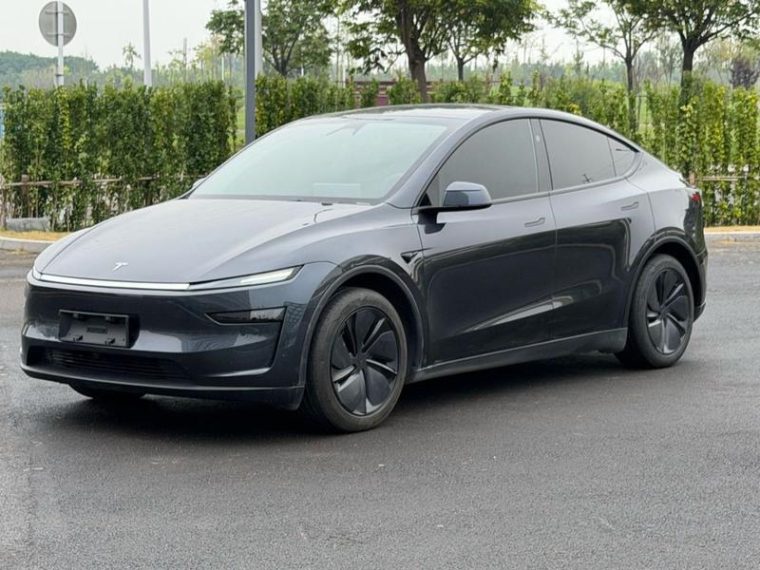 Tesla Model Y RWD