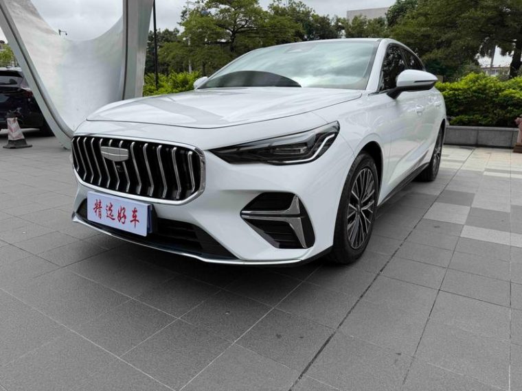Geely Emgrand 5 1.5L CVT