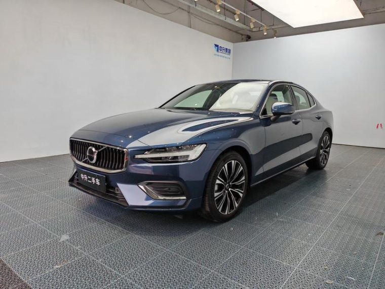 Volvo S60 B4