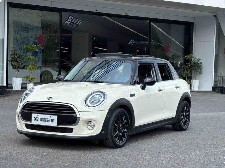 MINI MINI 1.5T COOPER Classic Line 5-door