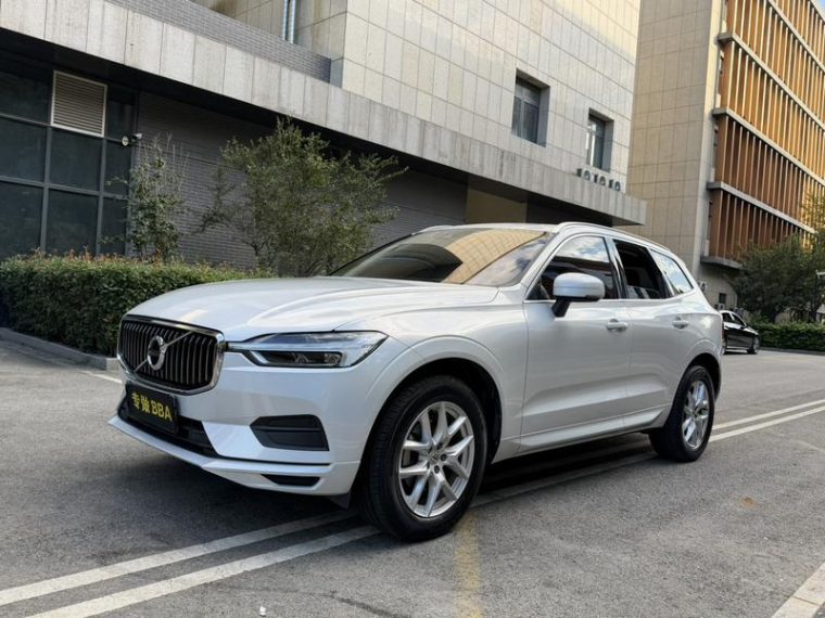 Volvo XC60 T4 V