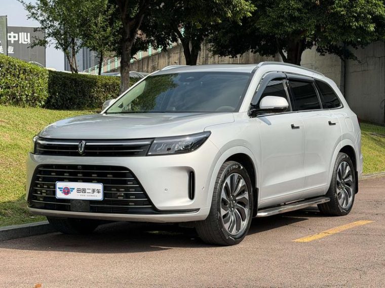 AITO M7 Plus 5-seat RWD