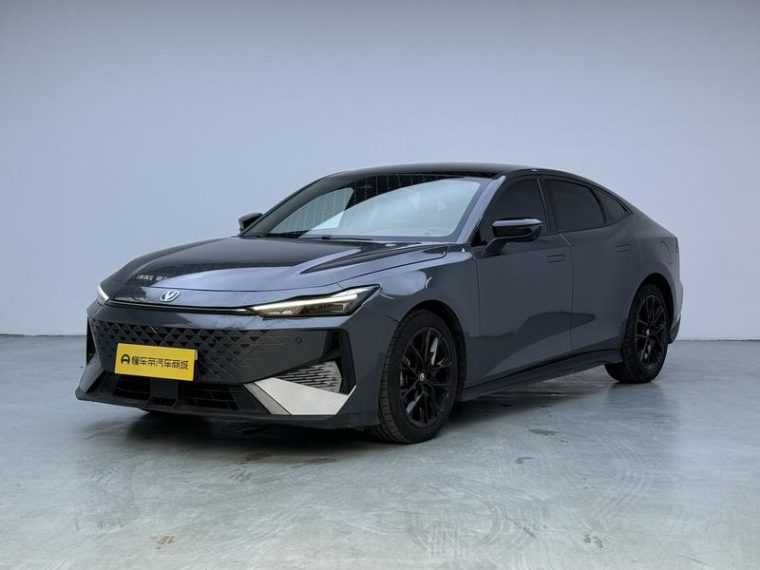 Changan UNI-V 1.5T Premium