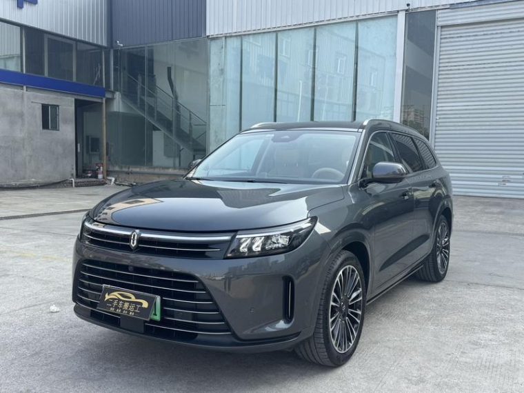 AITO M7 Plus 5-seat RWD
