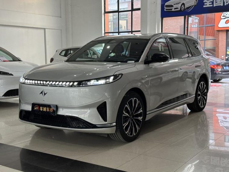 Dongfeng eπ 008 6