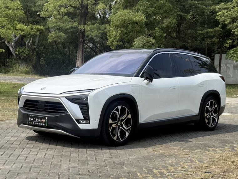 NIO ES8 580KM