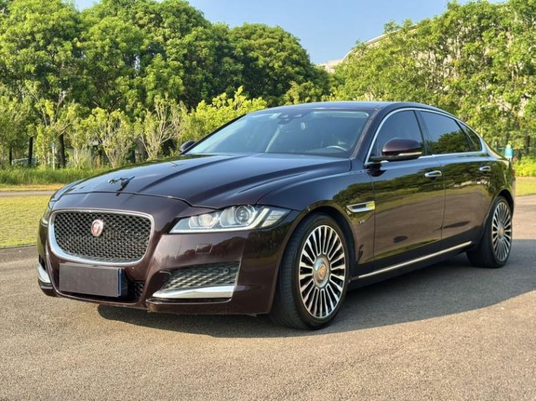 Jaguar XFL 2.0T 200PS