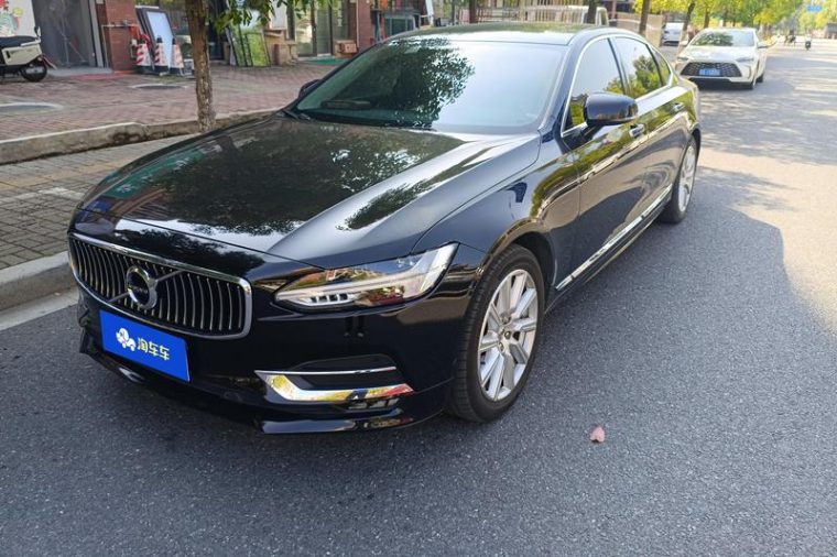 Volvo S90 T5 Zhiyi Luxury