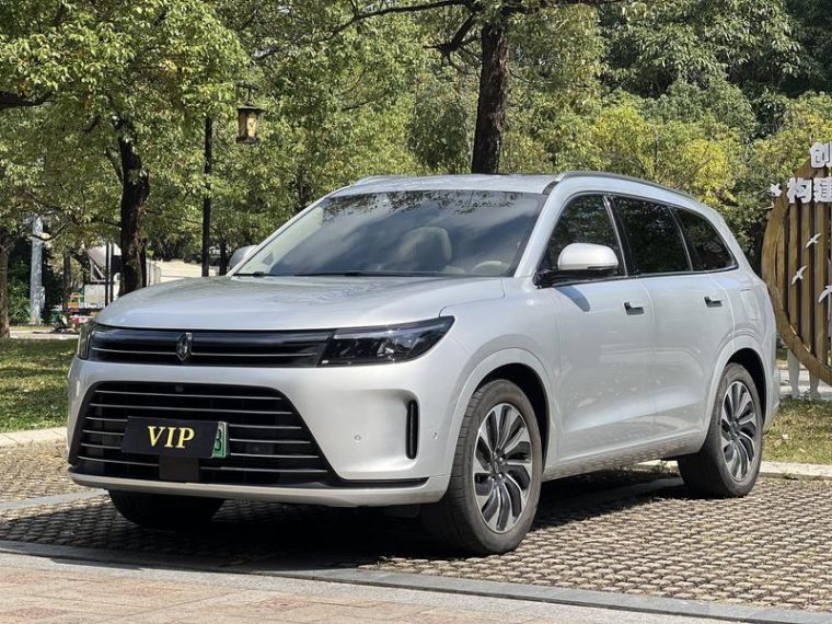 AITO M7 Plus 5-seat RWD