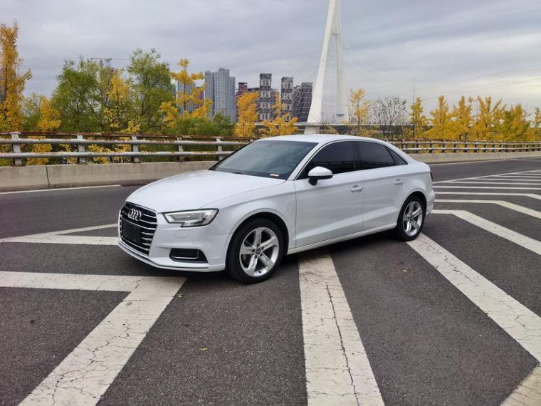 Audi A3 Limousine 35 TFSI Advance