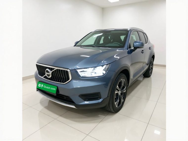 Volvo XC40 T4