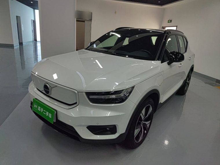 Volvo XC40 P8
