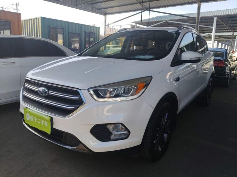 Ford Kuga EcoBoost 180 VI