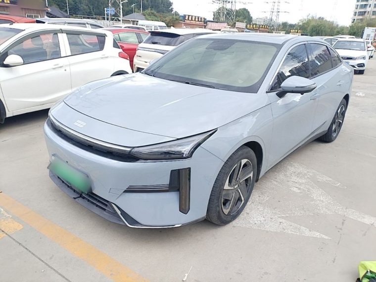 Geely Galaxy Galaxy L6 60km PLUS