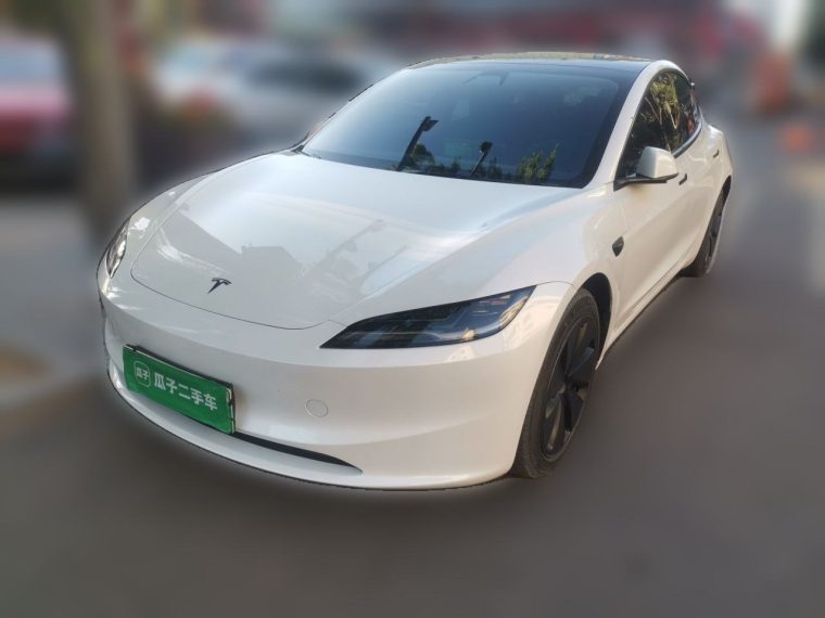 Tesla Model 3 Long Range AWD Edition