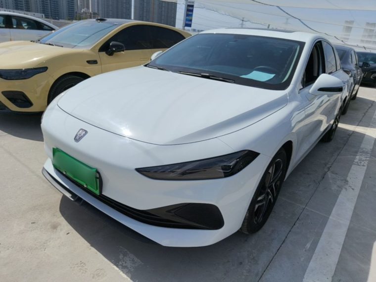 Roewe D7 DMH 125km