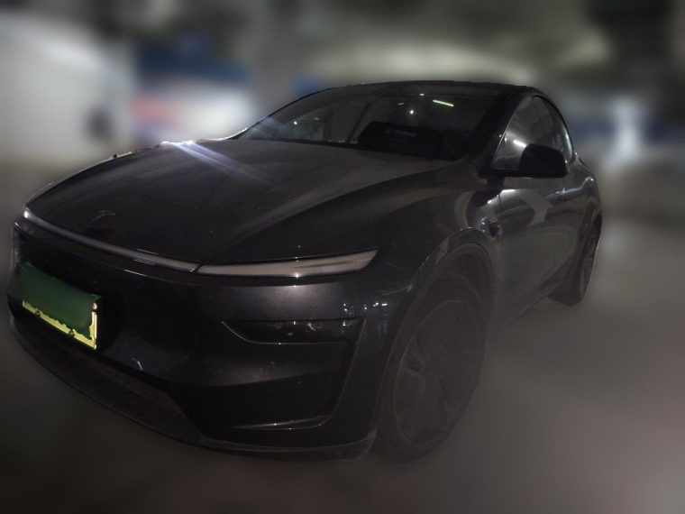 Tesla Model Y RWD Launch Edition