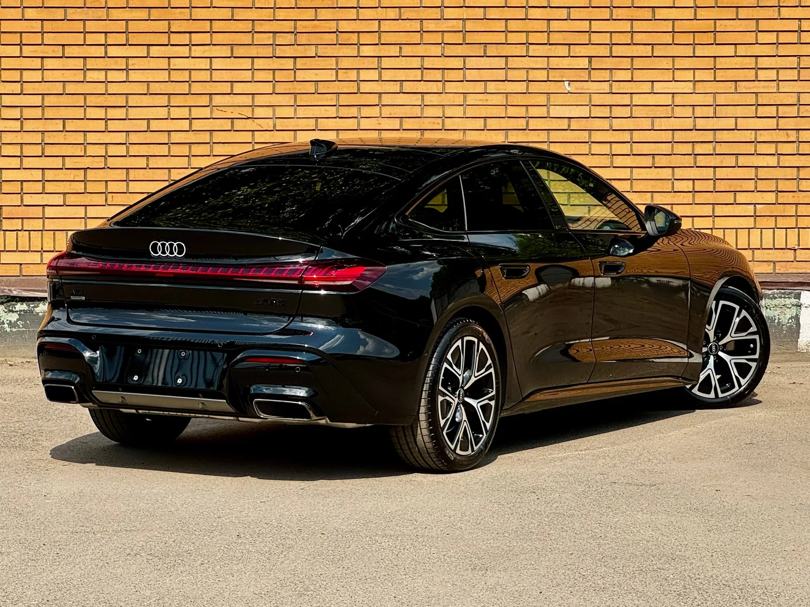 Audi A5L 2026 — корма три четверти