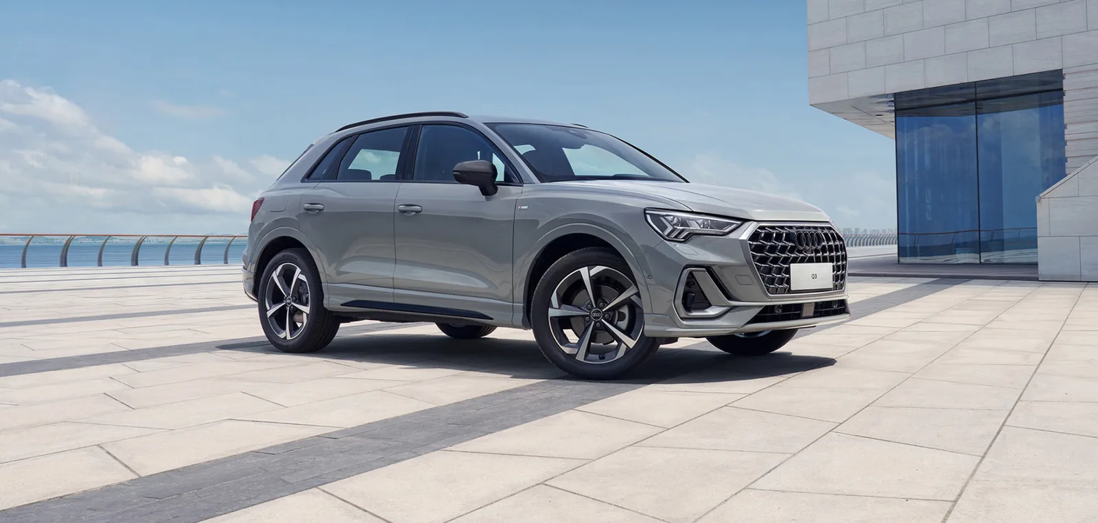 Audi Q3 2026 — вид сбоку