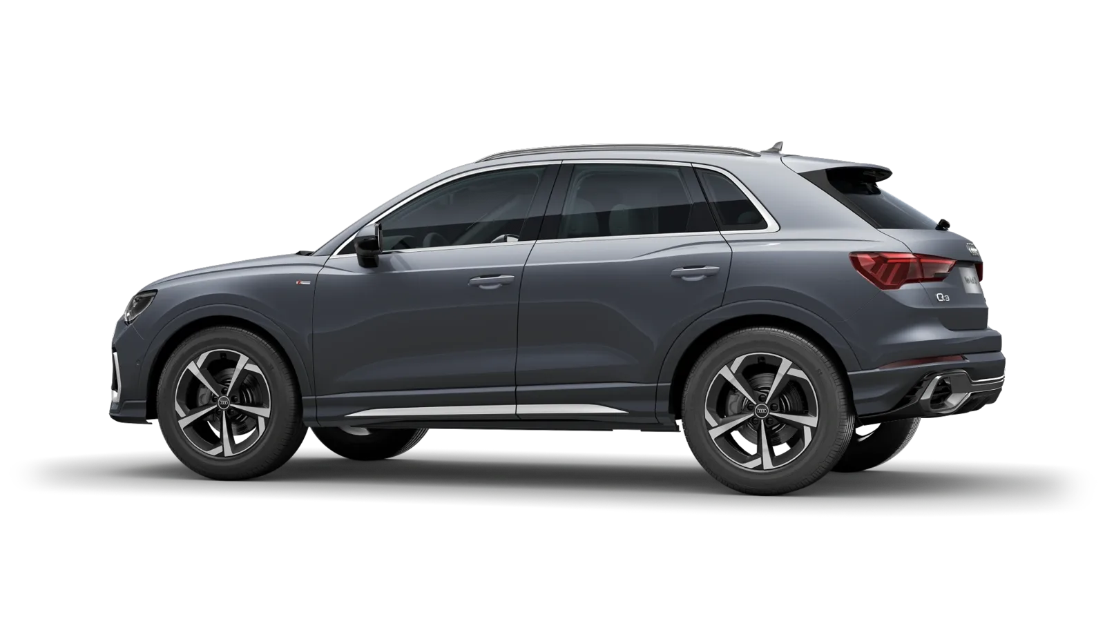 Audi Q3 2026 — студийное фото, вид сбоку