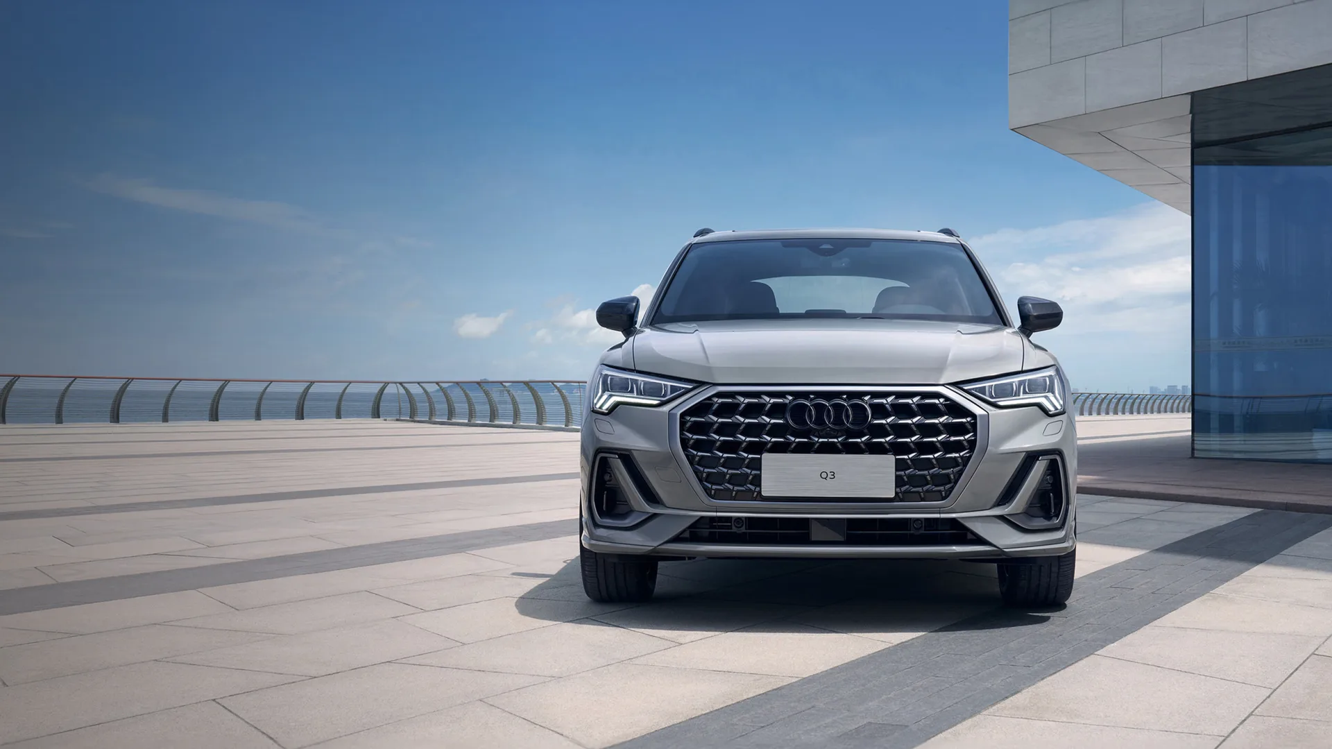 Audi Q3 2026 — новый премиум-кроссовер под ключ в Москве