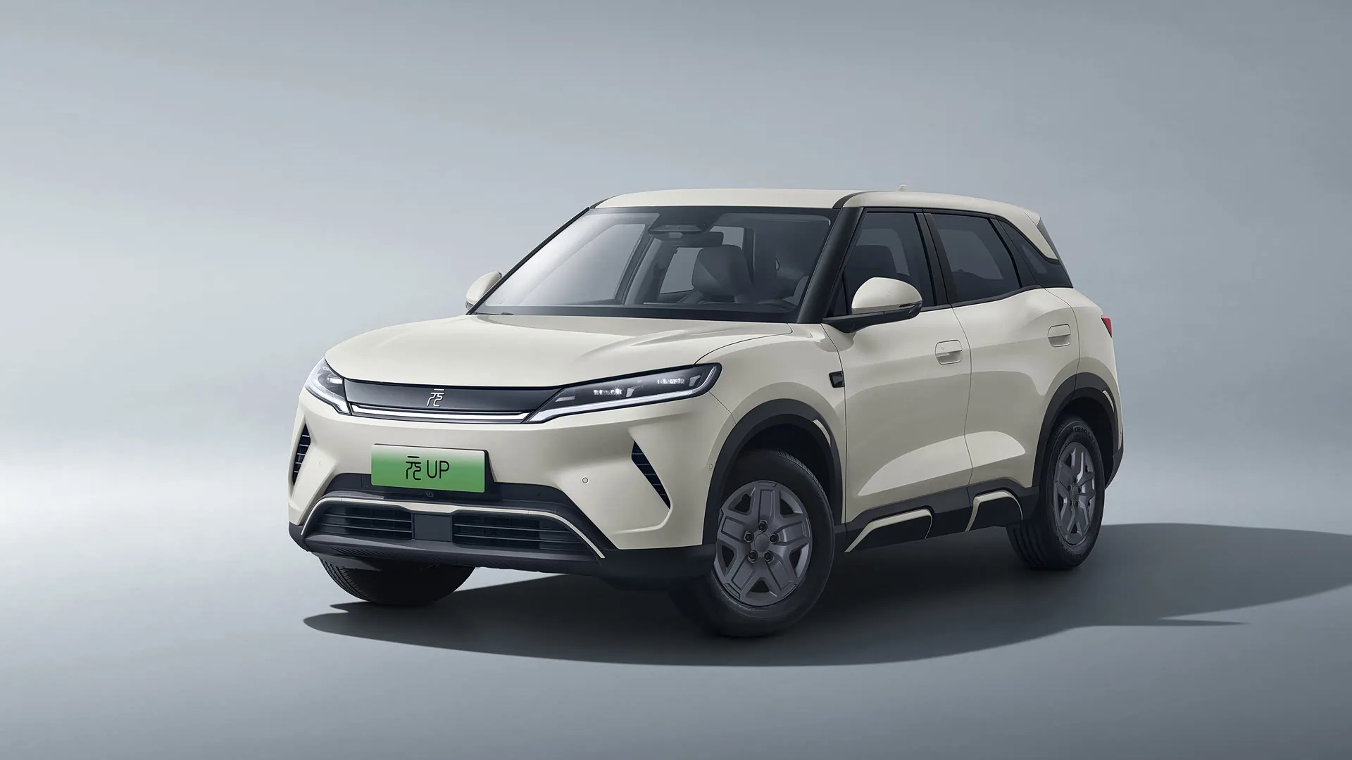 BYD Yuan UP 2026 из Китая — компактный электрический кроссовер под ключ в Москве