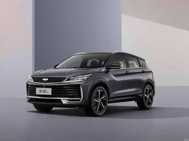 Geely Coolray 2026 тёмного цвета — вид спереди