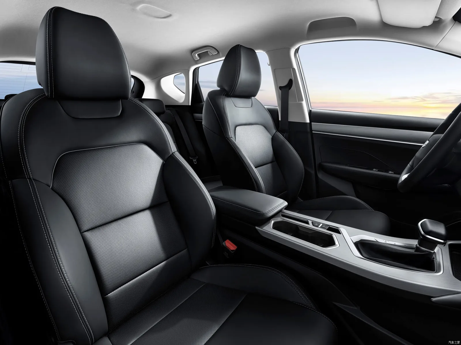 Сиденья Geely Coolray 2026
