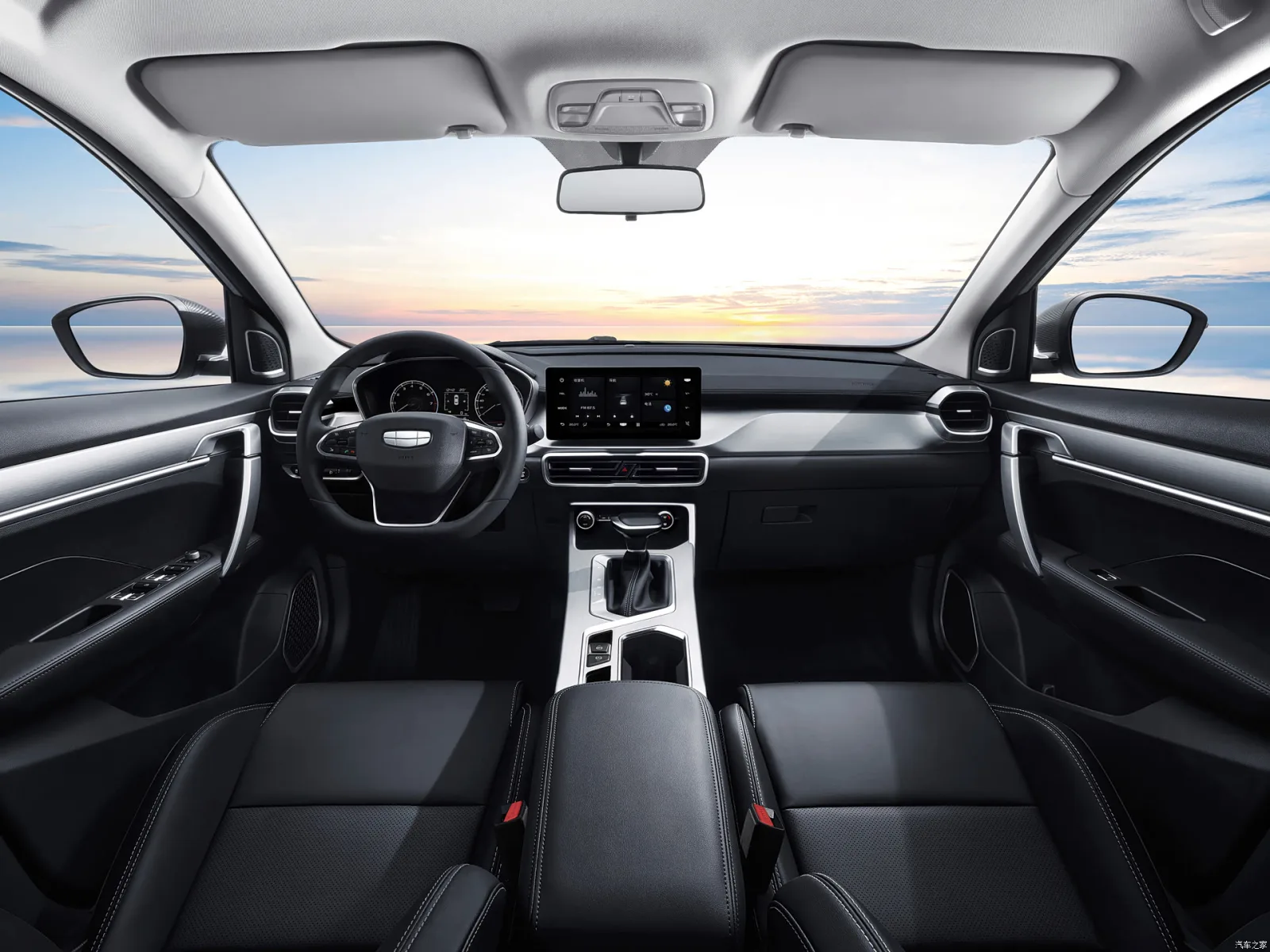 Передняя панель Geely Coolray 2026
