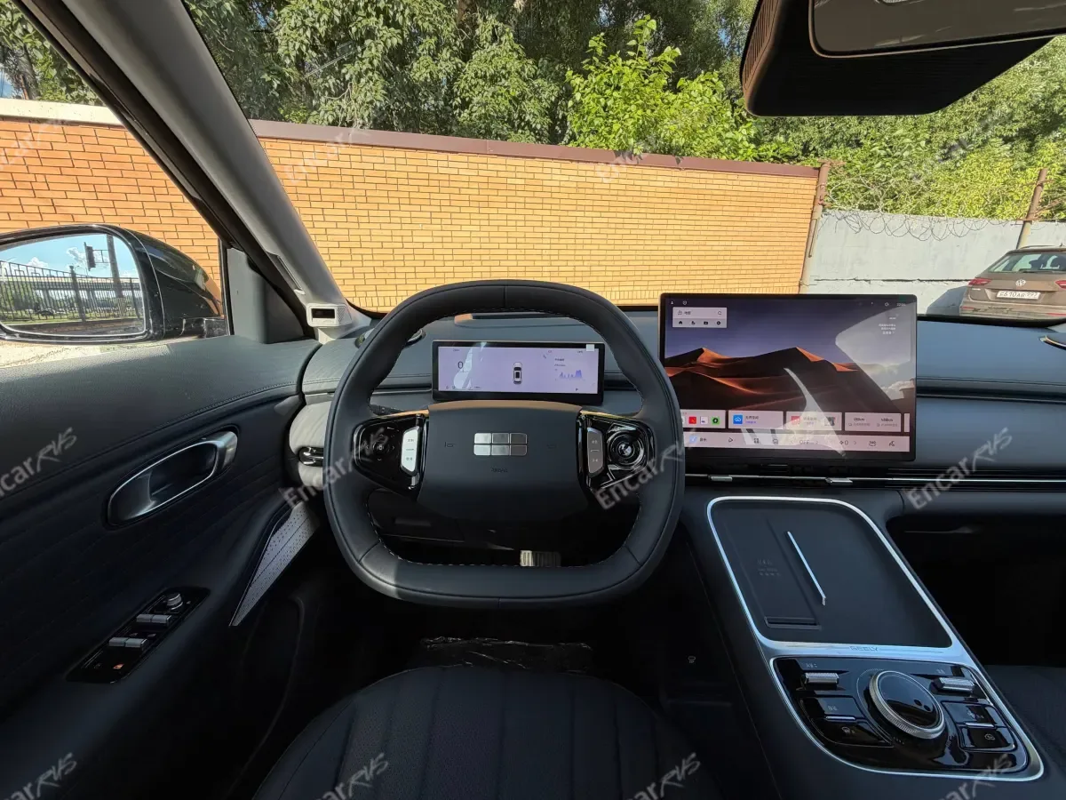 Место водителя Geely Starship 7 2026