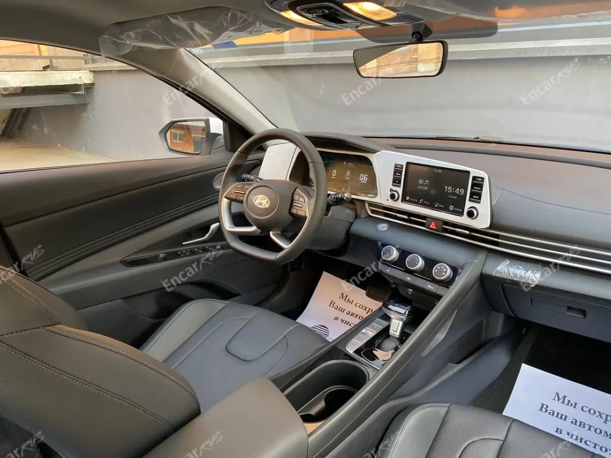Салон Hyundai Elantra 2026