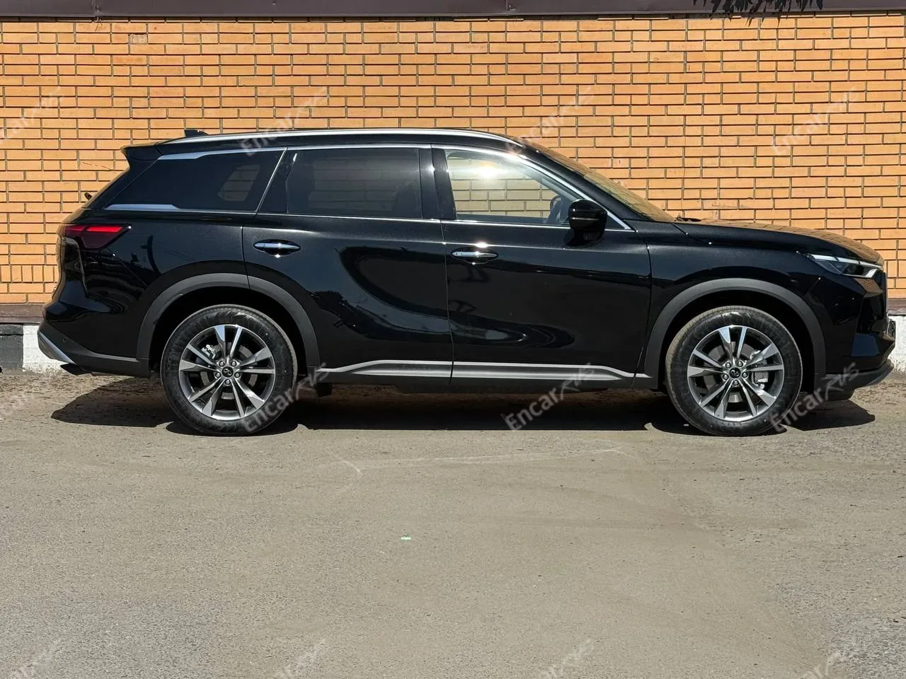 Infiniti QX60 2026 — профиль