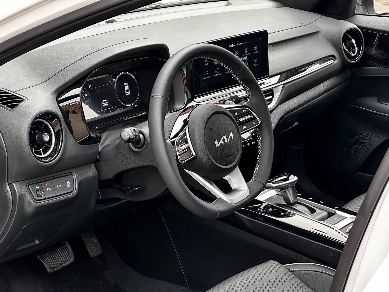 Kia K3 фото 9