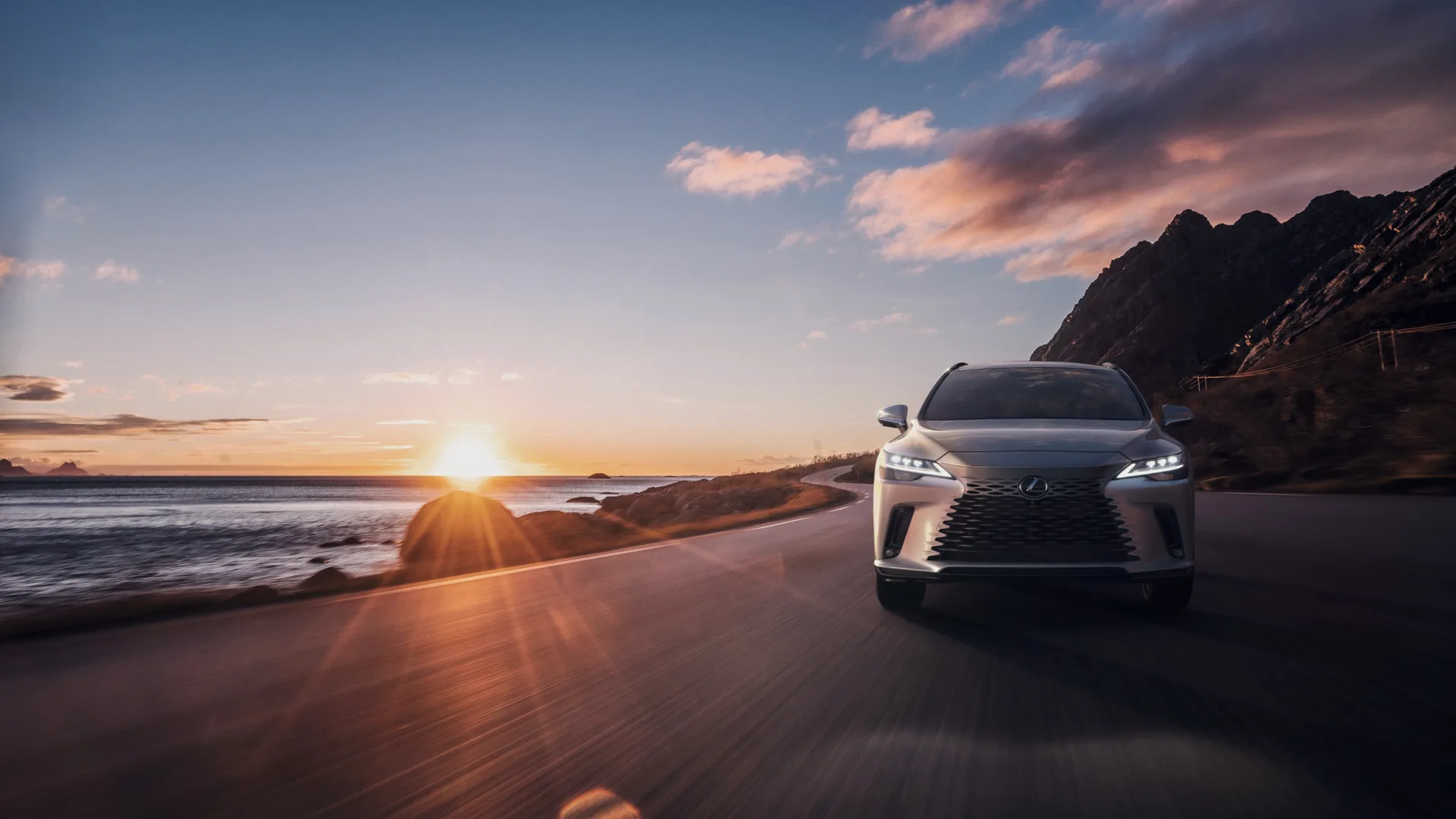 Lexus RX300 2026 — премиум-кроссовер под ключ в Москве