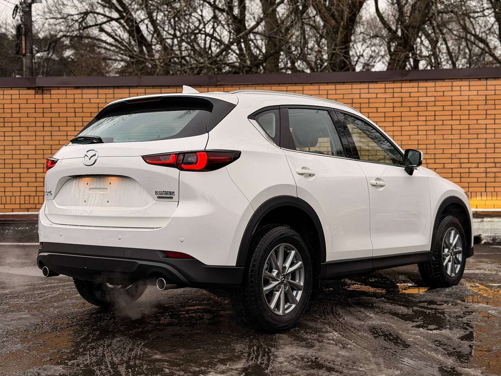 Mazda CX-5 2026 вид сбоку