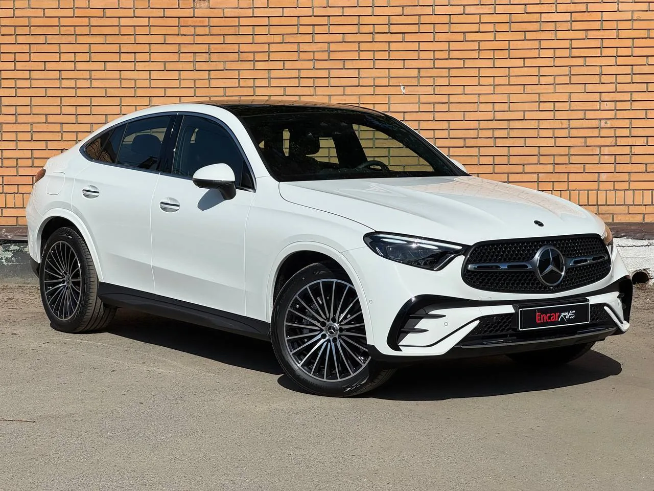 Mercedes-Benz GLC 300 Coupe — три четверти спереди