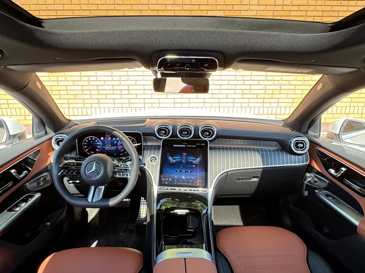 Кокпит Mercedes-Benz GLC Coupe