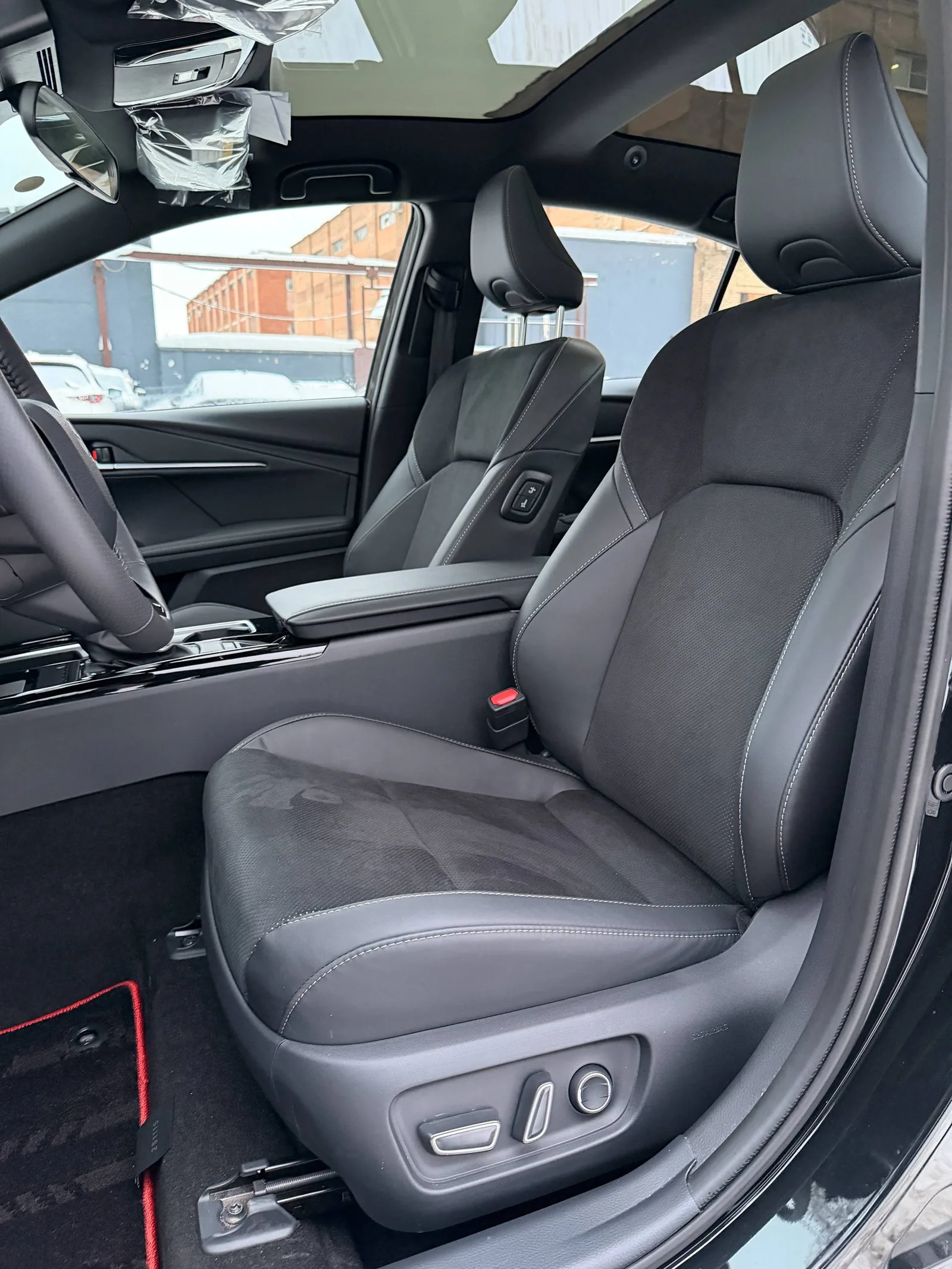 Передние кресла Toyota Camry 2026