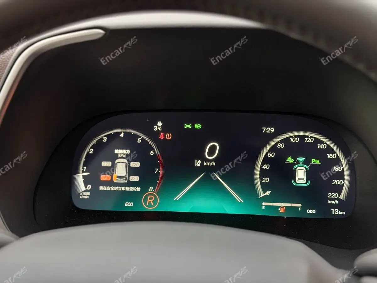 Цифровая панель приборов Toyota Highlander 2026